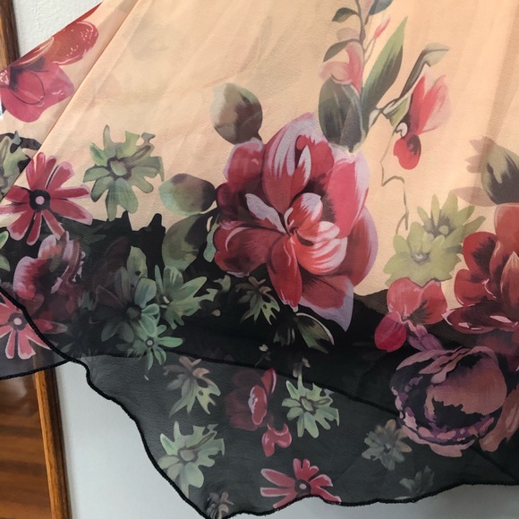 3X Layered Floral Tank - Picture 3 of 4